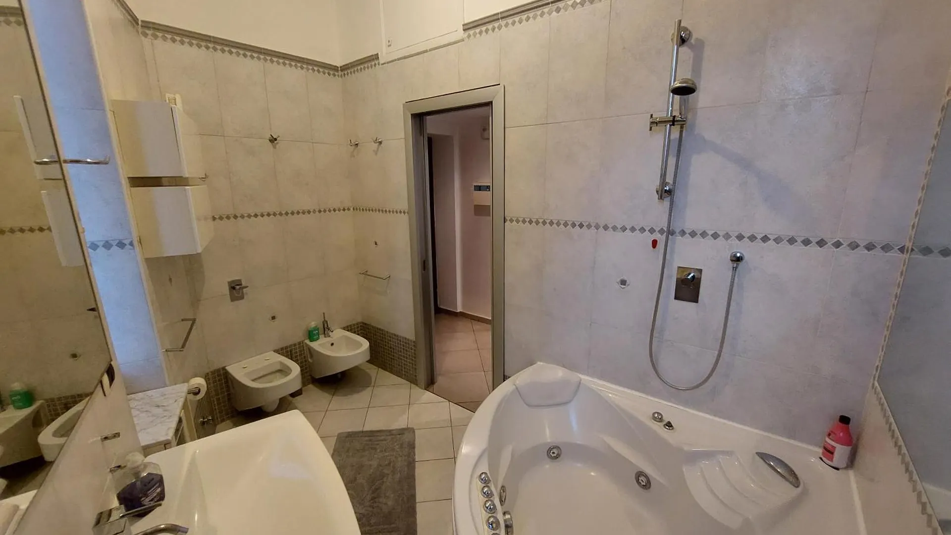 Apartment Confortable Flat Near Pz Firenze Milan